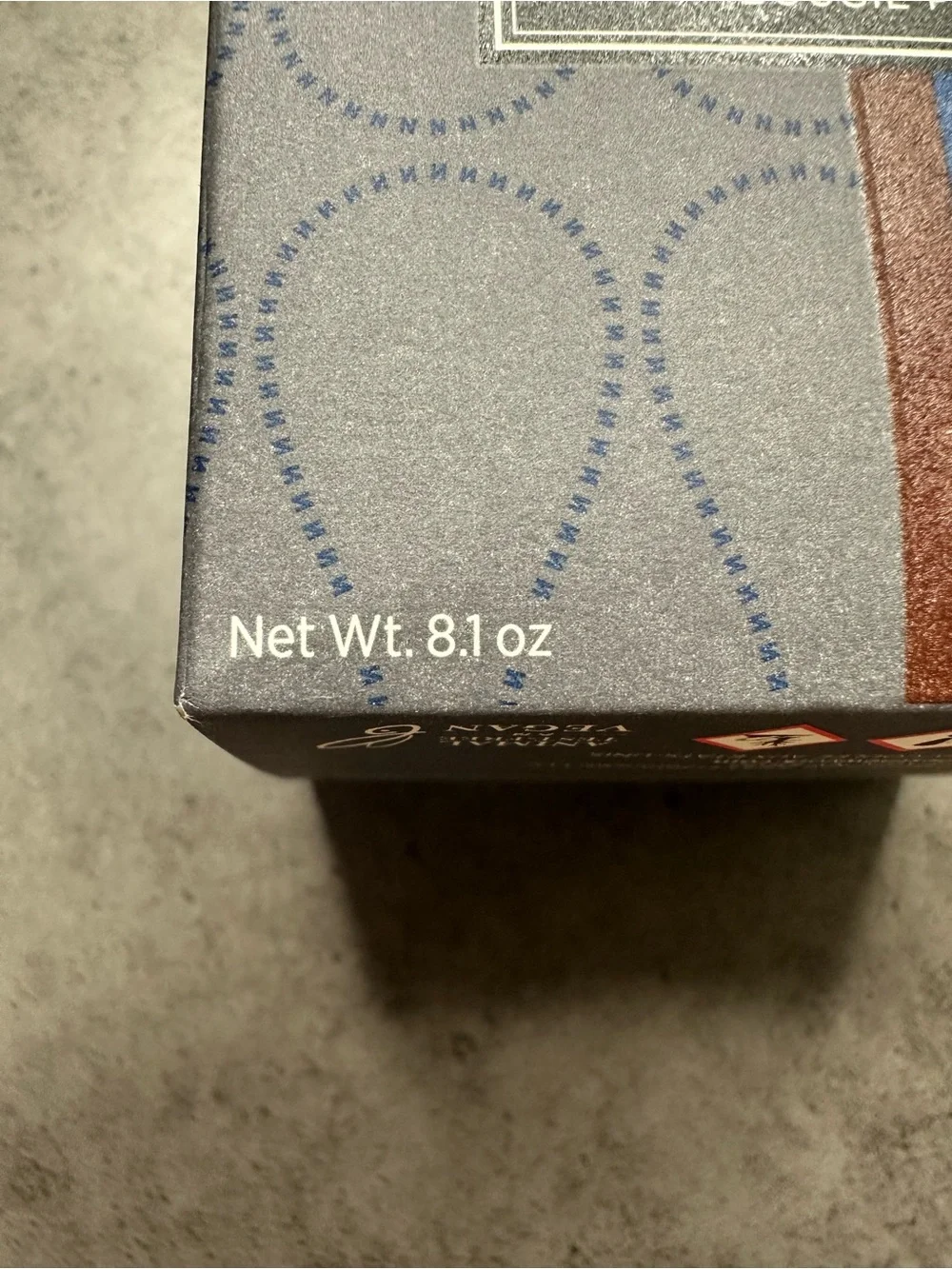 NEST New York Wilderness Charcoal Woods 8.1 oz Scented Candle New in Box